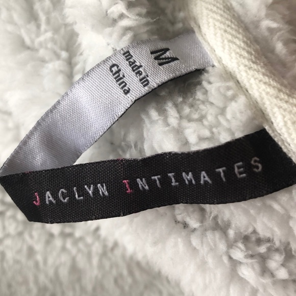 NWOT- Grey Cozy Jacket $50 - Picture 7 of 7